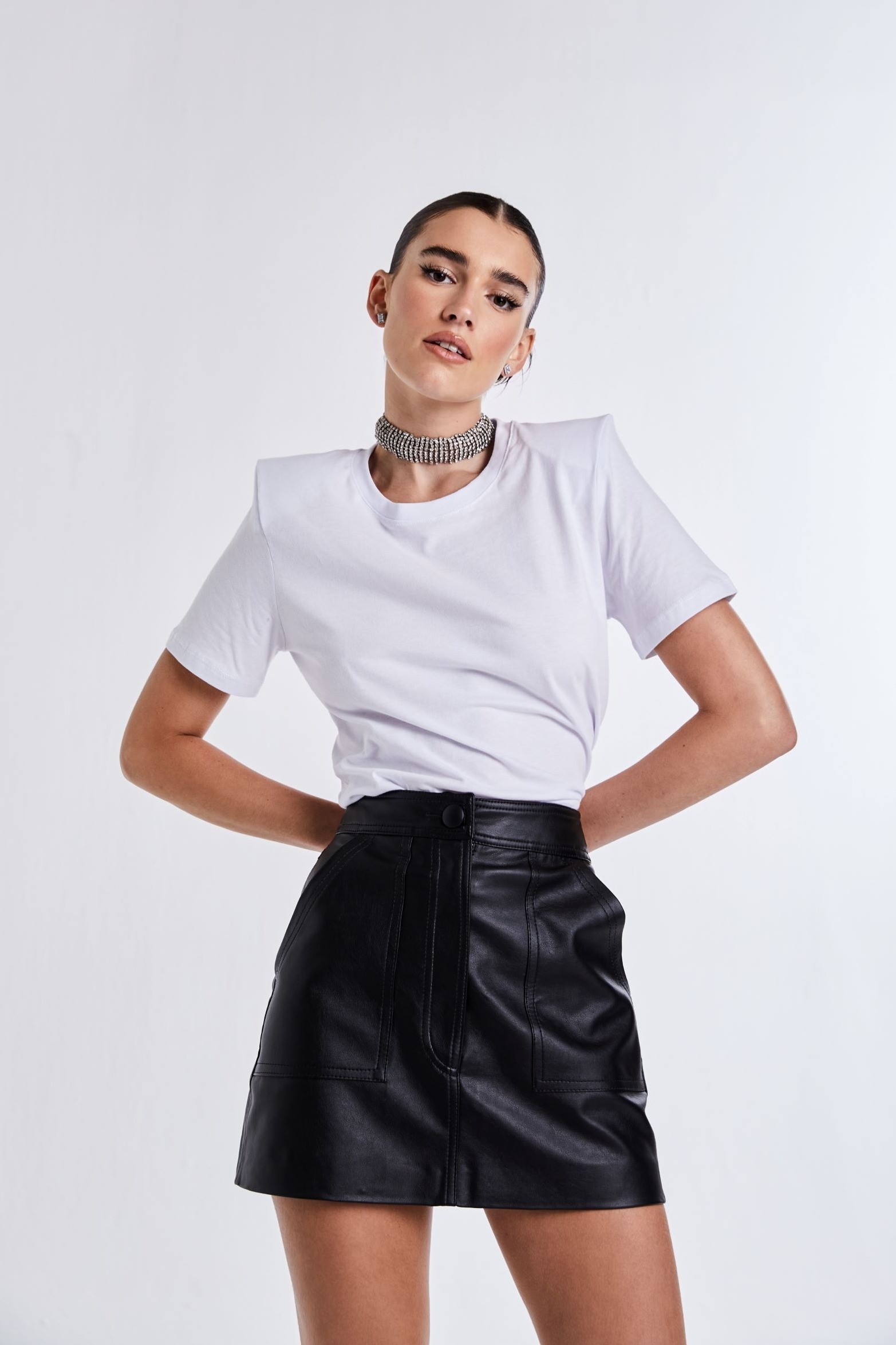 Minissaia Couro Sintético - Preta